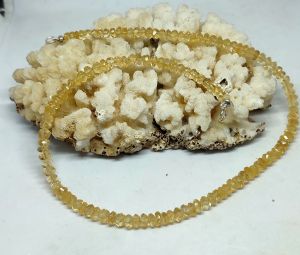 Сребърно колие с цитрини