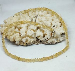 Сребърно колие с цитрини