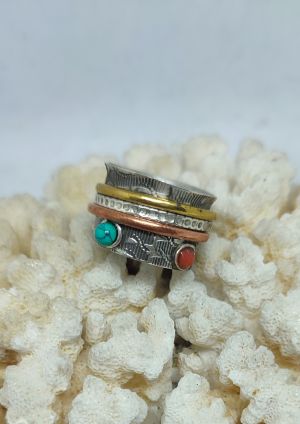 Сребърен пръстен с корал,тюркоаз,мед и месинг